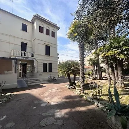 Residence Villa Pina 3* Senigallia