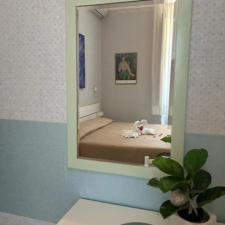 Residence Villa Pina Hotel Senigallia