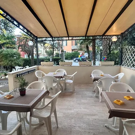 Отель Residence Villa Pina Сенигаллия